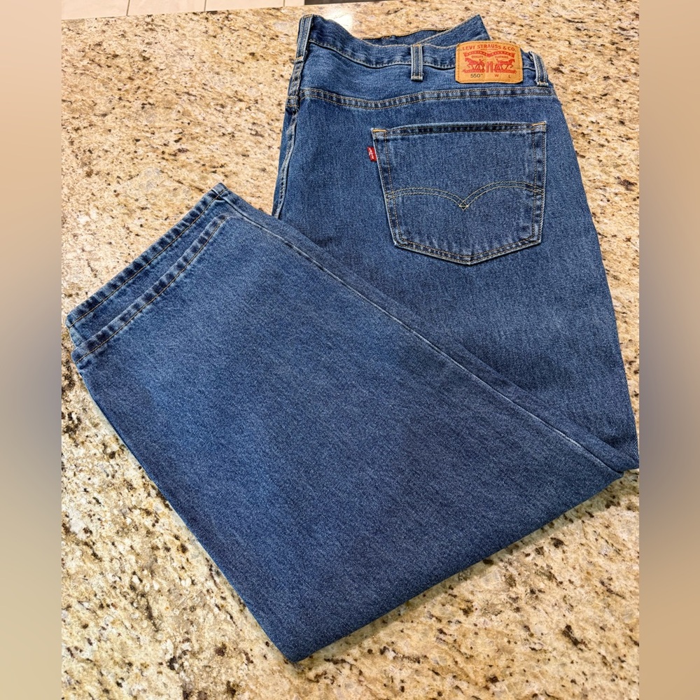 Levi’s 550 Relaxed Fit Medium Wash Jeans 48 X 30